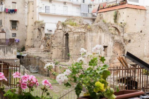 Bobbò house II, la finestra sugli scavi